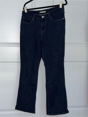 Levi’s Dark Wash Women’s Classic Bootcut Jeans - Size 12 Short / 31x30